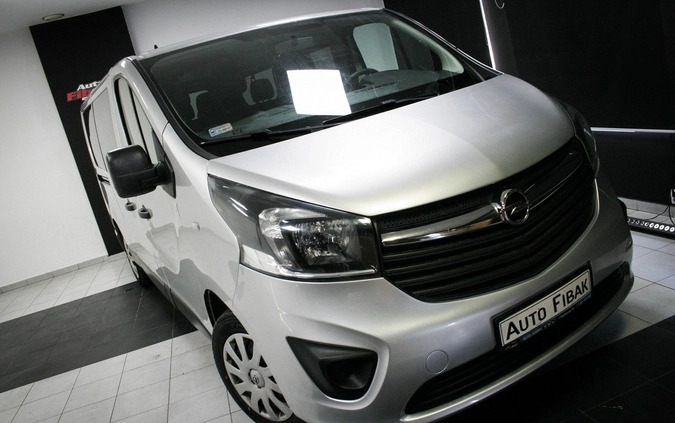 Opel Vivaro cena 75900 przebieg: 198000, rok produkcji 2017 z Ziębice małe 67